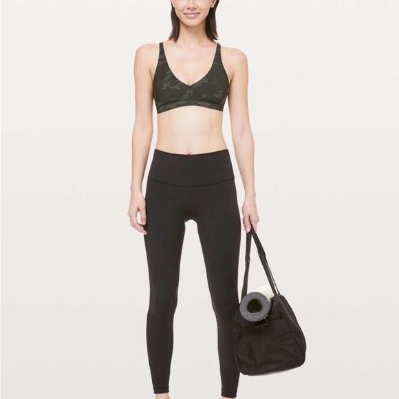 Lululemon Freely Flexed Bra in Incognito Camo Multi Gator Green/Black. Size 6 - Picture 5 of 10